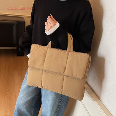 Nuevas llegadas de otoño: elegantes bolsos de color liso, minimalistas y de nicho, maletín a cuadros para mujer, informales, ligeros, de poliéster, para el día a día, para el trabajo y para portátil.